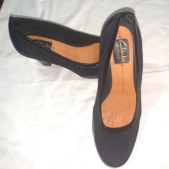 Women shoes - Picture 1 of 5